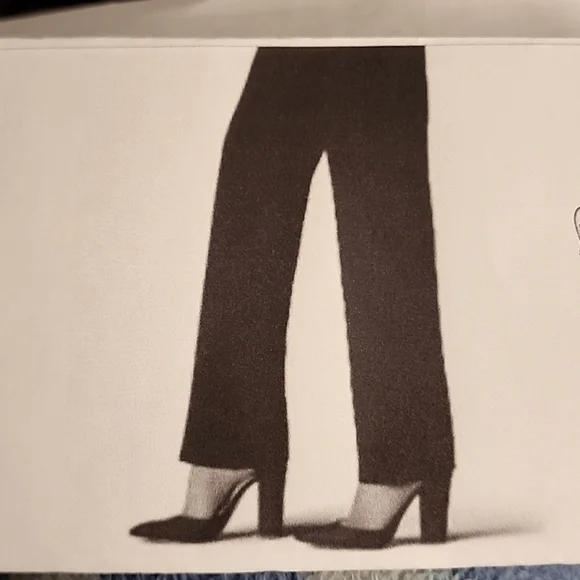 Lee Women's Wrinkle Free Relaxed Fit Dress Pants - NWT Sz 20M - Picture 1 of 8